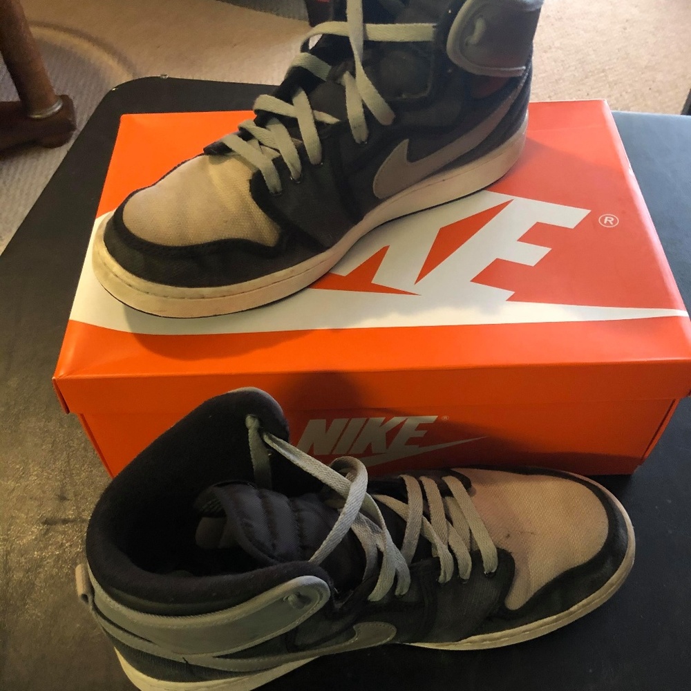 Nike Jordan 1 Retro